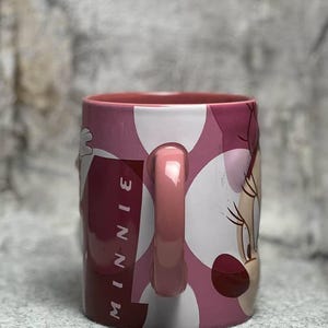 Disney Store Minnie Mouse Pink Ceramic Coffee Mug 16 oz Large Face Graphic Collectible Cup 2015 afbeelding 6