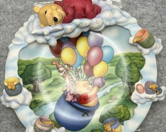 Vintage Bradford Exchange Winnie The Pooh A Honey Lifting Collector Plate With COA Shadow Box Frame Disney Decor
