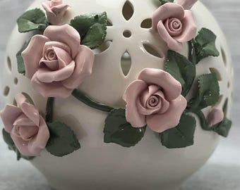 Décoration florale lumineuse en céramique de style cottage core