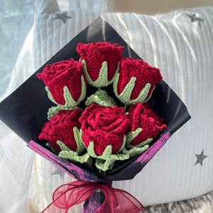 Crochet flowers bouquet, birthday bouquet, Rose, gift for mom, gift for her, Home Decor, Personalized gift, Gift for besti, handmade flower