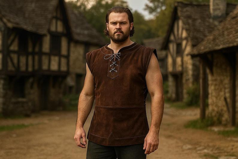 Foweknow Costume médiéval pour homme, tunique de la Renaissance, Templier, chevalier viking, vintage, longue jupe, robe de cosplay, guerrier, Halloween, hauts pour fête à thème, carnaval, performance Foweknow Costume médiéval pour homme, tunique de la Renaissance, Templier, chevalier viking, vintage, longue jupe, robe de cosplay, guerrier, Halloween, hauts pour fête à thème, carnaval, performance