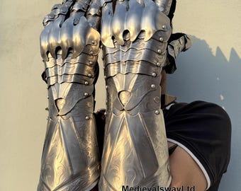 Nazgul Etched Gauntlets | Nazgul Gloves Etched Medieval Gauntlets | Ringwraith Etched Gloves | Nazgul Warrior Gloves | Fantasy Gauntlets