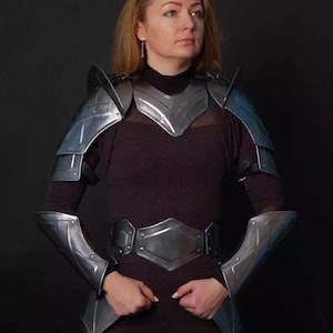 Medieval Armor Suit
Lady Armor Suit