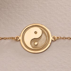 Silver Yin Yang Medallion Bracelet, Personalized Ying Yand Charm, Yoga Jewelry, Balance Bracelet, Meditation Jewelry , Birthday Gift Mom