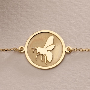 Silver Bee Bracelet , Bee Charm Jewelry, Bumble Bee Bangle Bracelet, Bracelet Bangle, Spring Fashion, Bumblebee Jewlery , Birthday Gift Mom
