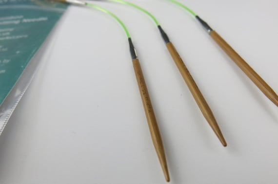 HiyaHiya 8" / 20cm Bamboo Flyers - Flexible Double Pointed Knitting Needle / knitters gift / sock knitting / short tip / Flexible DPNs