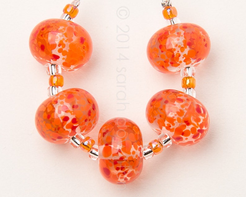 Orange Fizz Cuentas de vidrio de lámpara hechas a mano por Sarah Downton imagen 3