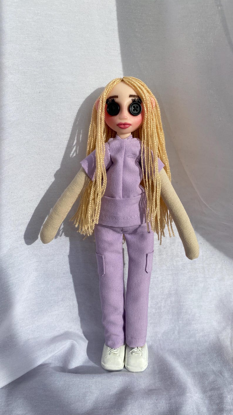 Muñeca Mini Me personalizada estilo Coraline: muñeca artística OOAK hecha a mano con ojos de botón imagen 7