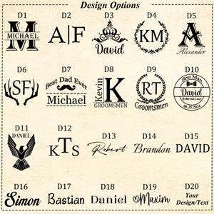 Op de afbeelding: Een verzameling ontwerpopties voor gepersonaliseerde items, met verschillende lettertypen, initialen en namen. Ontwerpen omvatten een kroon, een lauwerkrans en gestileerde tekst zoals "Best Dad Ever" en "Groomsmen". De tekst "Design Options" staat bovenaan.