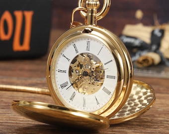 Personalisierte Vintage Style Taschenuhr: Gravierte Initialen, mechanischer Aufzug