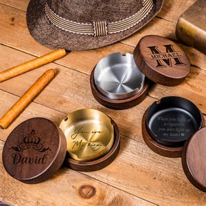 Personalized Ashtray with Lid,Custom Cigarette Ashtray,Engraved Wooden Cigar Ashtray,Groomsmen Gifts,Anniversary Gifts,Gifts for Smokers