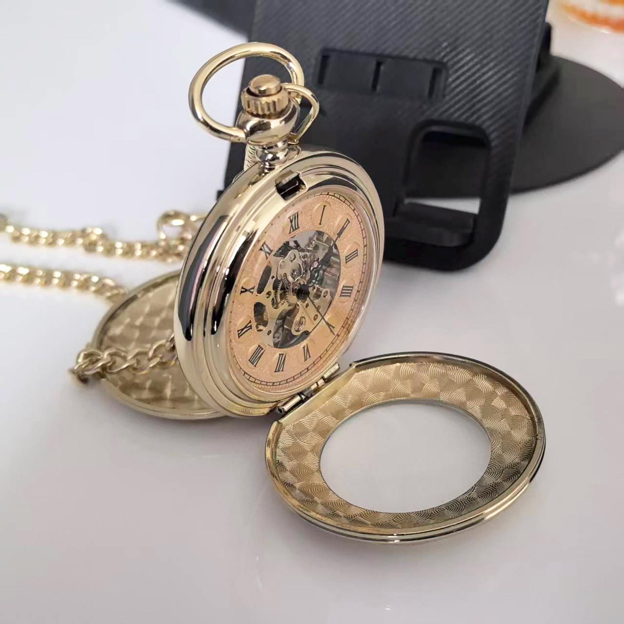 Orologio Da Tasca Meccanico Retr&ograve; Con Catena - Carica Manuale, Quadrante Nero E Numeri Romani, Stile Mezzo Cacciatore. Regalo Originale Per Uomo O Donna.