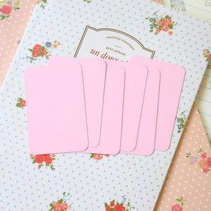 Cartes de visite couleur rose pâle pour moulin à papier