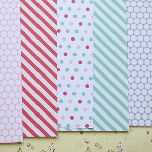 Lot 01 pompons rouges mélangés papier cartonné 250 gsm