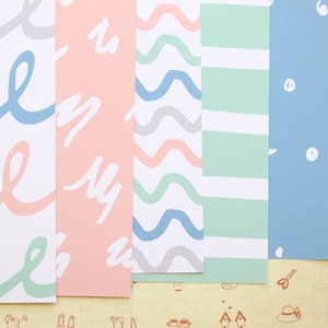 Lot de 05 mélanges de gribouillis pastels, papier cartonné imprimé 250 g/m²