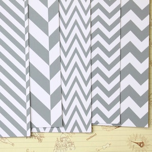 Lot de 02 papier cartonné imprimé gris chevrons 250 g/m²