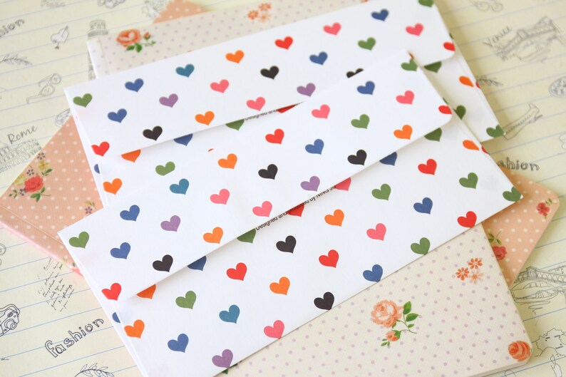 Bright Hearts Natural Pattern Envelopes image 3