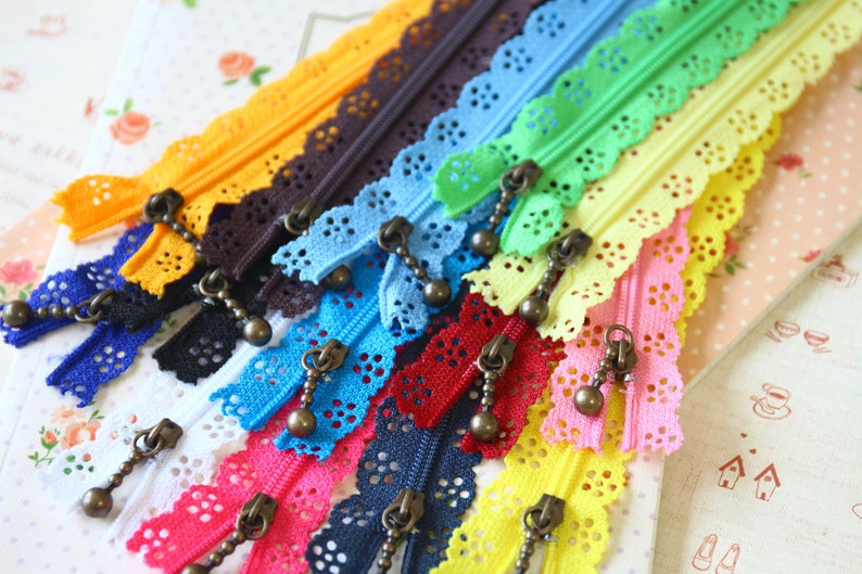 Light Yellow Lace Zipper deco zip