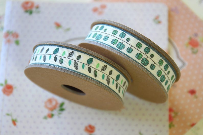 Square Cream Spring Ribbon