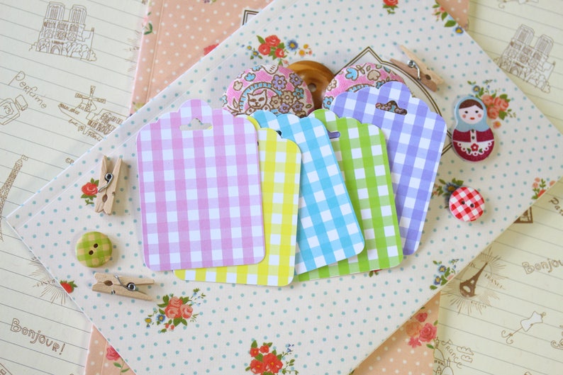 Pastel Gingham fancy ornate scallop tags