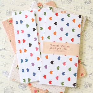 Bright Hearts Natural Pattern Envelopes image 1