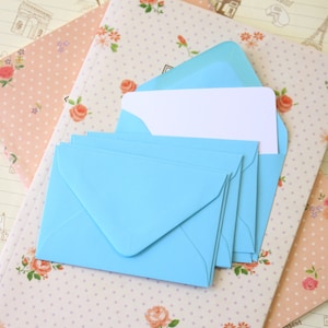Mini enveloppes et cartes de correspondance bleu pâle
