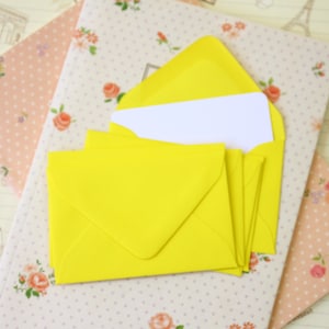 Mini enveloppes et cartes de correspondance jaune jonquille