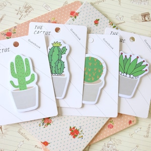 De jolies plantes succulentes de cactus façonnent des post-its