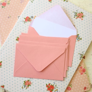 Mini enveloppes et cartes de correspondance rose bébé nacrées