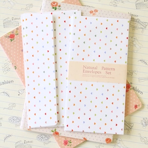 Enveloppes petits coeurs à motif naturel