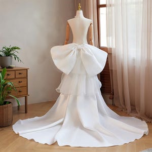 Large White Satin Bow for Dress, Detachable Bow for Wedding Gowns, Graduation Prom Dresses Bow with Long Tail, Elegant Bridal Accessory,Gift