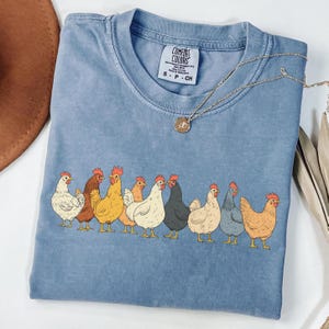 Comfort Colors Chicken Shirt Thanksgiving Tee Chicken Lover T-Shirt Hen Mom Crewneck Farm Lover Gift Farm Life Outfit Funny Chicken Shirt