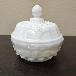 Vintage Westmoreland Paneled Grape Milk Glass Round Box with Lid