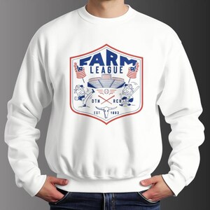 Felpa ricamata personalizzata, regalo per neomamma e neopapà, girocollo ricamato personalizzato, felpa est. mamma e papà