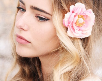 peach ranunculus hair clip, bridesmaid flower clip, bridal peach flower hair pin, flower for hair