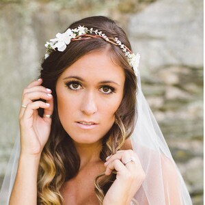wedding white flower headband, Bridal Flower hair, wedding accessories, wedding headpiece, head wreath, hair accessories, flower girl
