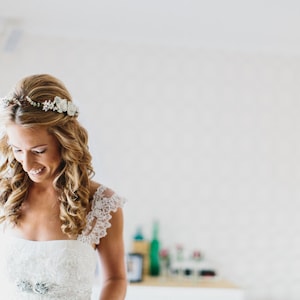 bruidshaaraccessoires, bruiloftshoofddeksel, bosbloem, bruidshaarbloem, rustiek huwelijk, bruidshoofdband