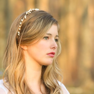 wedding headband, bridal headband, bridal headpiece, Bridal tiara with white berries, woodland bridal wreath image 1