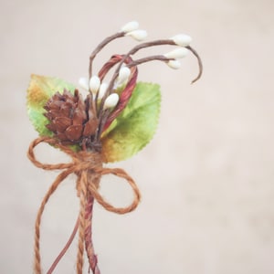 pine cone wedding boutonniere for woodland wedding, Bohemian natural boutonniere, minimalist pine cone boutonniere