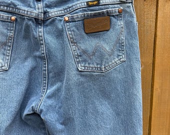 Men’s 1990’s Wrangler Jeans Faded Denim 35x30 13MWZ Cowboy