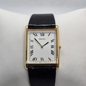 Vintage Seiko Tank Watch 25mm Gold Tone Roman Numeral Dial Classic Rectangular Seiko Watch Retro 90s Unisex Dress Watch Minimalist