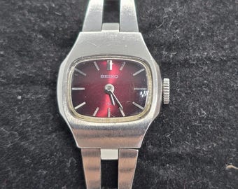 Ladies Seiko Sports 50 Illuminated Watch Two Tone - Etsy display picture 3