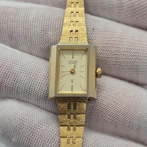 Vintage Citizen damklocka Rektangulär tankstil guldfärgad klocka för damer Liten klocka Elegant guldklocka Liten retroklocka Present till henne