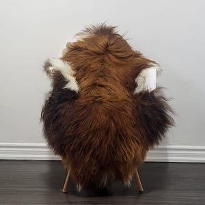Natural Icelandic Sheepskin Fur Rug New House Gift Real Wool Blanket Humanely Sourced Lambskin Seat Cover Housewarming Present Carpet