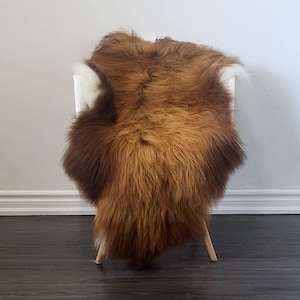 Natural Icelandic Sheepskin Fur Rug New House Gift Real Wool Blanket Humanely Sourced Lambskin Seat Cover Housewarming Present Carpet