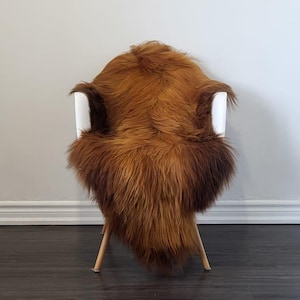 Natural Icelandic Sheepskin Fur Rug New House Gift Real Wool Blanket Humanely Sourced Lambskin Seat Cover Housewarming Present Carpet