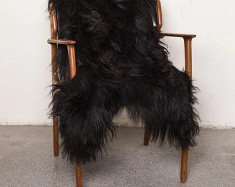 Icelandic Black Sheepskin Rug – Long Wool – Genuine Natural Fur Throw
