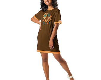 Retro bruin + roze oranje jaren 70 jaren 70 bloemen bloemenpatroon pop Felix designer T-shirtjurk