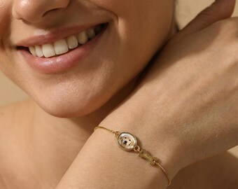 Personalized Gold Pet Photo Bracelet: Custom Dog Portrait Jewelry, Engraved Name Tag