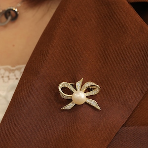 White Freshwater Pearl Bow Brooch - 14K Gold Filled, Elegant Ribbon Pin, Luxury Gift for Mom,  Stylish Suit Pin, Happy Retirement,